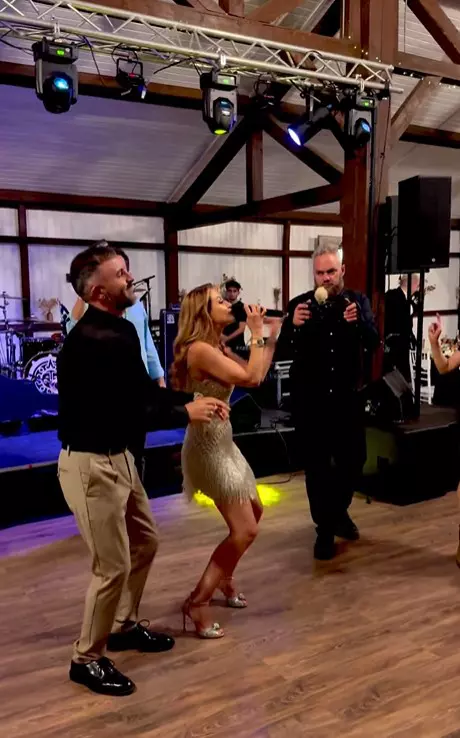 Anamaria Ferentz la nunta fratelui ei (1)