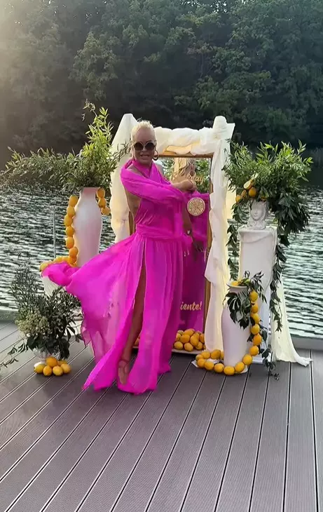 vica blochina petrecere zi de nastere 5