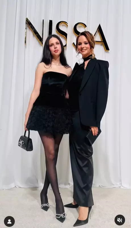 Andreea Marin si Violeta Banica 1