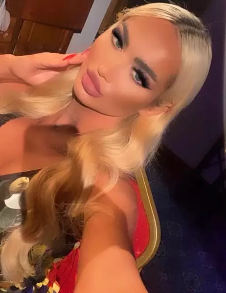 margherita-de-la-clejani-magazin-vandalizat-4