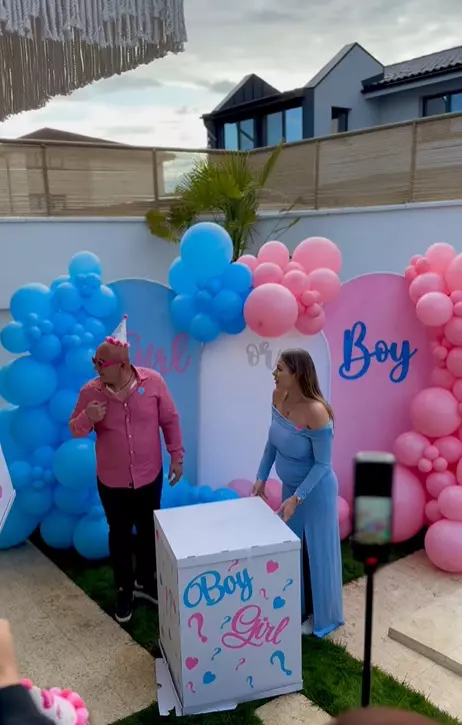 Roxana Nemes insarcinata gemeni 2