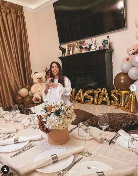 nicole-cherry-apartament-6-1