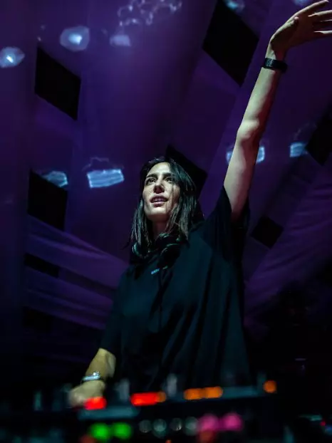Amelie Lens Untold