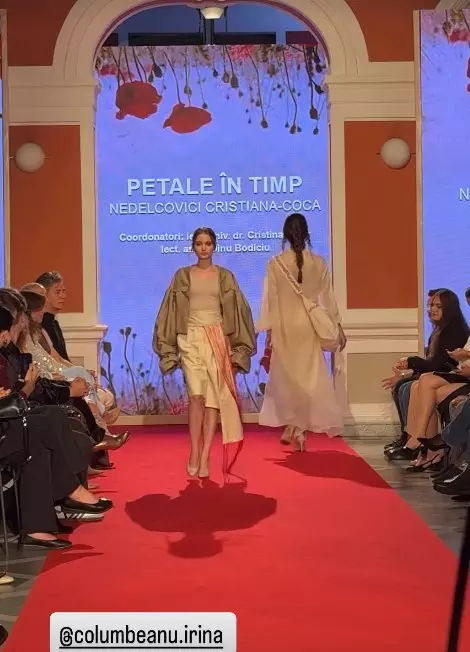 Irina Columbeanu defilează pe podium (1)