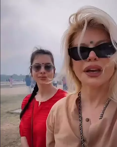 loredana groza in india 4