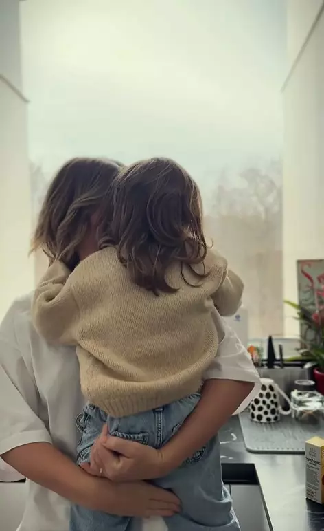 Josephine, fiica lui Smiley și a Ginei Pistol (4)