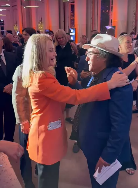 nadia comaneci si al bano 4