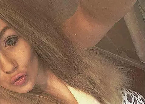 O adolescentă a fost devastată după o vizită la salon de frumusețe