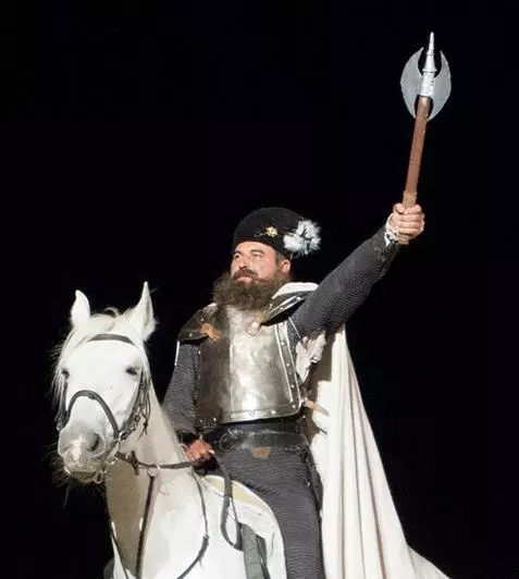 10153918_826519977386498_5638715534476898661_n