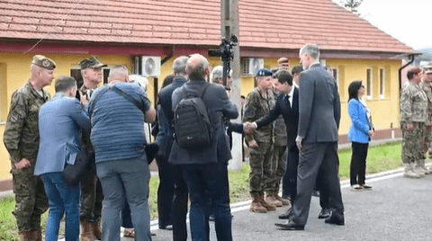 Nicușor Dan l-a primit pe regele Spaniei la Cincu-1