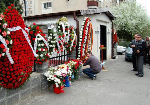 Jucătorii de la Juventus au depus o coroană şi au aprins lumânări pentru Andrei Mutulescu