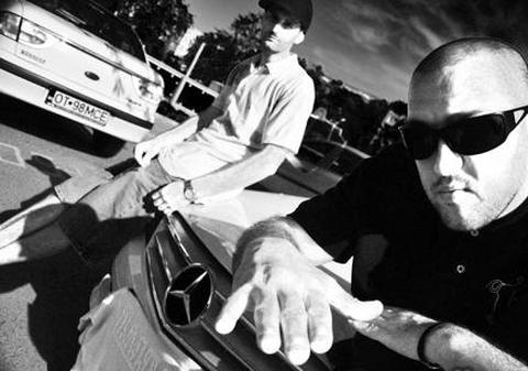 Bătaie generală la lansarea albumului trupei hip-hop Il-Egal 