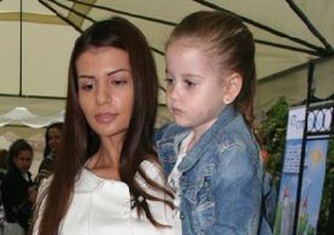 Monica Columbeanu: "Eu am fost Cenuşăreasa, dar fiica mea nu va fi niciodată."