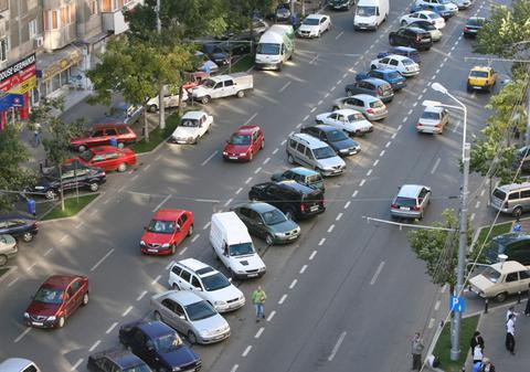 Specialiştii străini de la IBM: ”Bucureştiul se confruntă cu o problemă gravă în ceea ce priveşte locurile de   parcare”