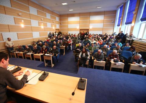 Discuţii cu asociaţiile de proprietari pe tema contractelor de muncă 