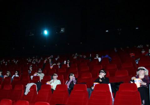 89% din totalul biletelor vândute la cinema sunt la filme americane