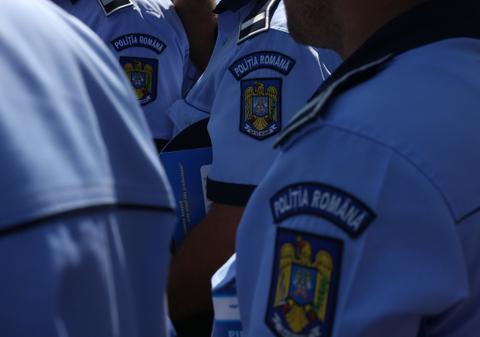 Promitea angajări în Poliţie pentru şpăgi de zeci de mii de euro 