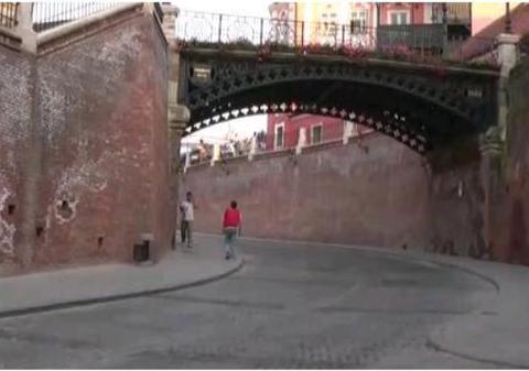 Video | În Sibiu există podul care testează virginitatea
