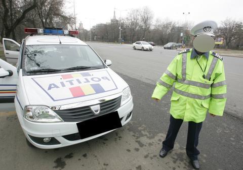 3 bărbaţi fără permis de conducere se plimbau cu maşina prin Bucureşti
