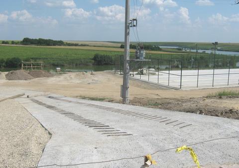 Bittman este acuzat că şi-a construit ilegal un drum care se leagă de A2