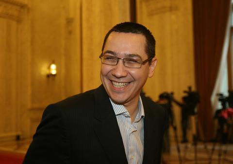 Victor Ponta, vacanţă de lux în Antalya
