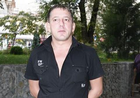 Costin Mărculescu: "Nu-mi iau prezervativele, dar iau tablele în vacanţă"
