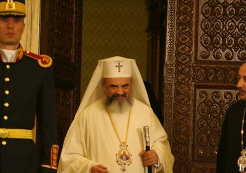 Preafericitul Daniel a primit un toiag din argint de ziua lui