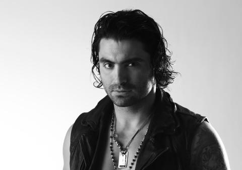 “Aruncă-mi o privire”, cel mai nou album al lui Pepe