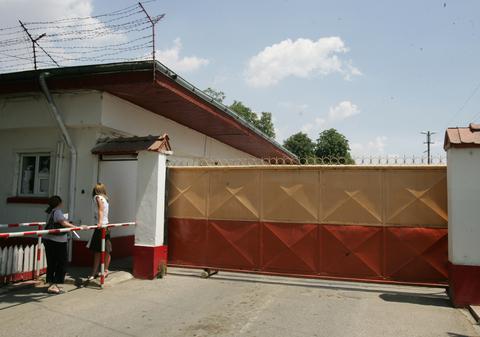 Deţinuţii de la Jilava fac curăţenie la Institutul Clinic Fundeni