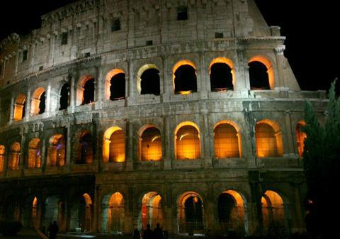 1601 ani de când vizigoţii lui Alaric au ars Roma din temelii