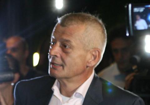 Sorin Oprescu: "Voi candida independent, eu aparţin bucureştenilor"