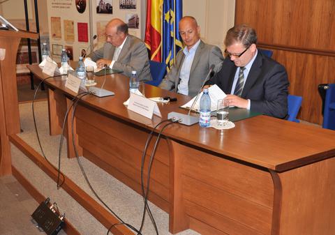 Bancherii pot verifica dacă datele de identitate furnizate de clienţii sunt reale 