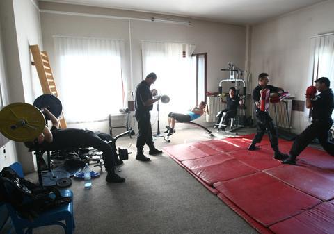 Foto | Uite cum se antrenează ”mascaţii” lui Sorin Oprescu!