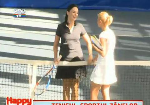 Foto | Andreea Marin s-a apucat de tenis