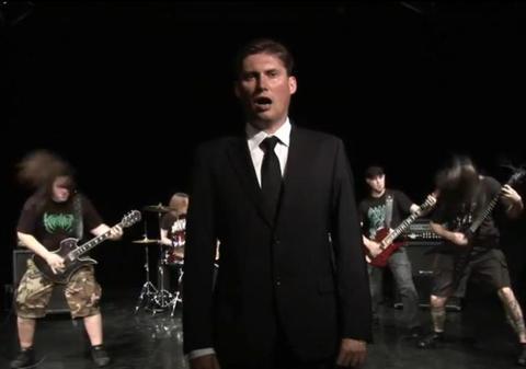 Video | "Votează sau mori". Vezi cum îşi face campanie un candidat din Polonia!