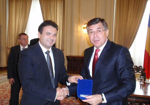 În doi ani, 90.000 de moldoveni de peste Prut au devenit cetăţeni români