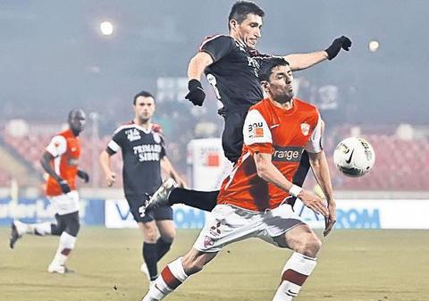 "Câinii" au avut noroc | Dinamo - Voinţa Sibiu 1-0