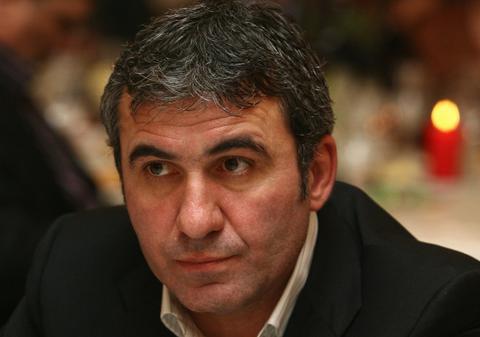 Hagi: ”Trebuie să construim, nu să reconstruim”