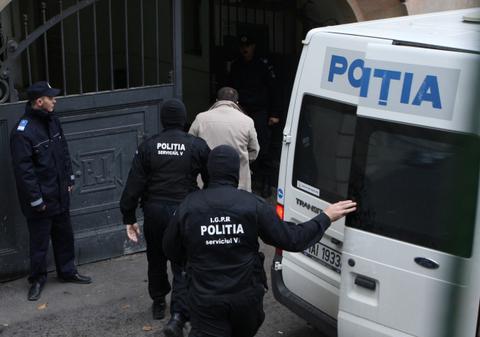 Şeful Autorităţii Rutiere Române Satu Mare, arestat pentru luare de mită