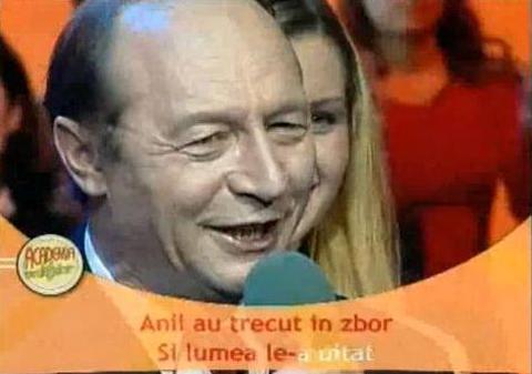 Video | Momente memorabile din televiziunea românească. Uite cum cânta Băse "Hei, tramvai!", la "Academia vedetelor"!