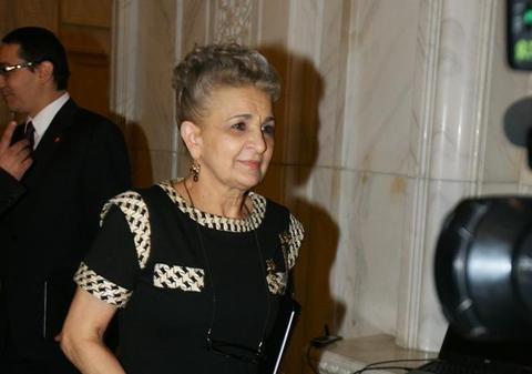 Alba-neagra cu partidele! Aura Vasile a revenit asupra deciziei de a părăsi PSD