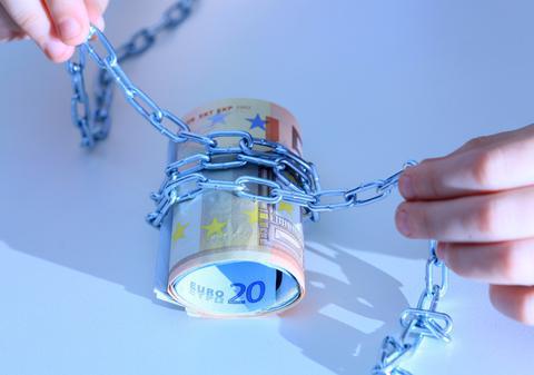 SEMNAL DE ALARMĂ! Băncile europene încep să se retragă din ţările din estul continentului