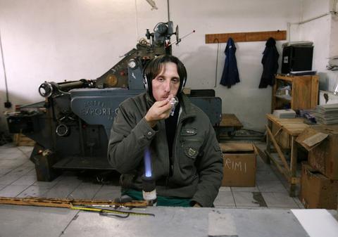 Aşa se fac globuleţele pentru pomul de Crăciun