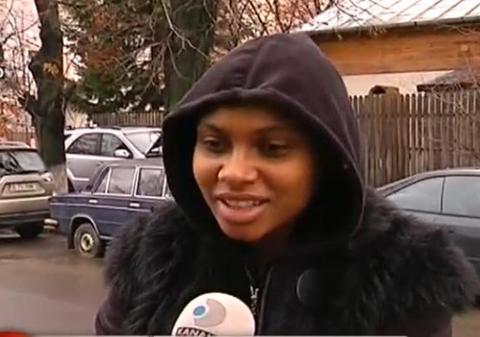 Într-o săptămână de la naştere, Laurette a dat jos 7 kilograme. Abia aşteaptă să se întoarcă pe podium!