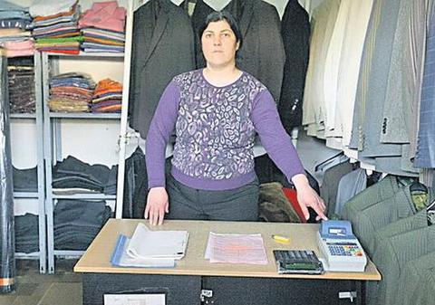 Comercianţii din complexul Europa acuză autorităţile de presiuni: "Vor să ne forţeze să plecăm la Dragonul Roşu"