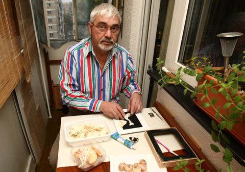 V-aţi imaginat vreodată câte se pot face din oase de peşte? Priviţi aceste sculpturi