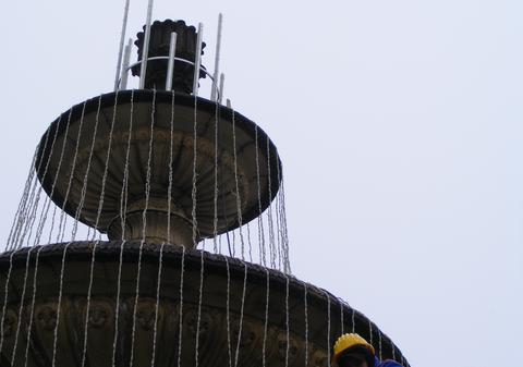 Adio luminiţe de Crăciun în Capitală