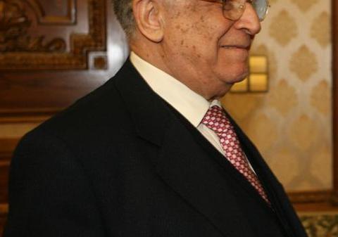 Ion Iliescu va fi operat