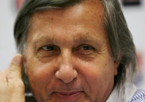 Ilie Năstase: ”Dacă ei ne consideră ţigani pe toţi românii, atunci da, sunt şi eu ţigan!”