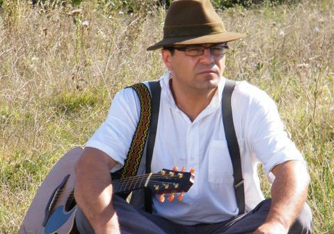 A fugit din Las Fierbinți! Mihai Mărgineanu cu ”banda” sa atacă multe orașe din țară